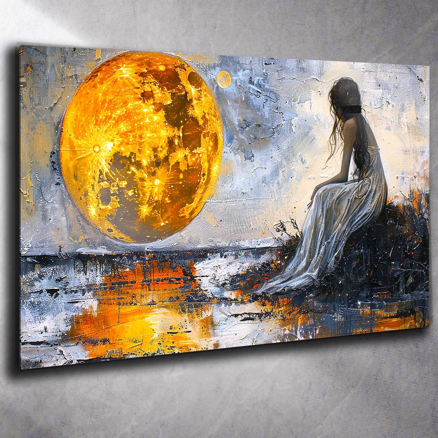 Frau und gelber Mond
