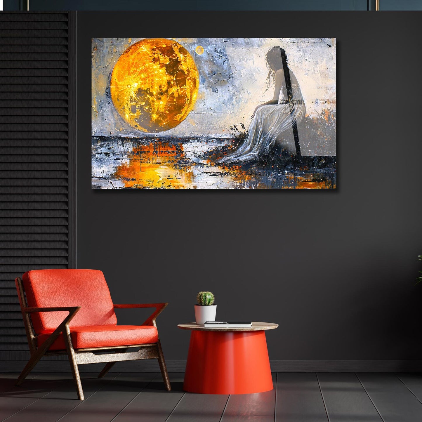 Frau und gelber Mond