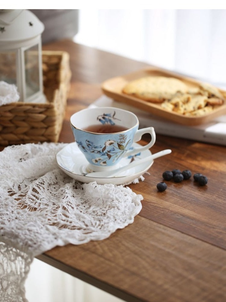 Espresso cups saucer set flowers / animals