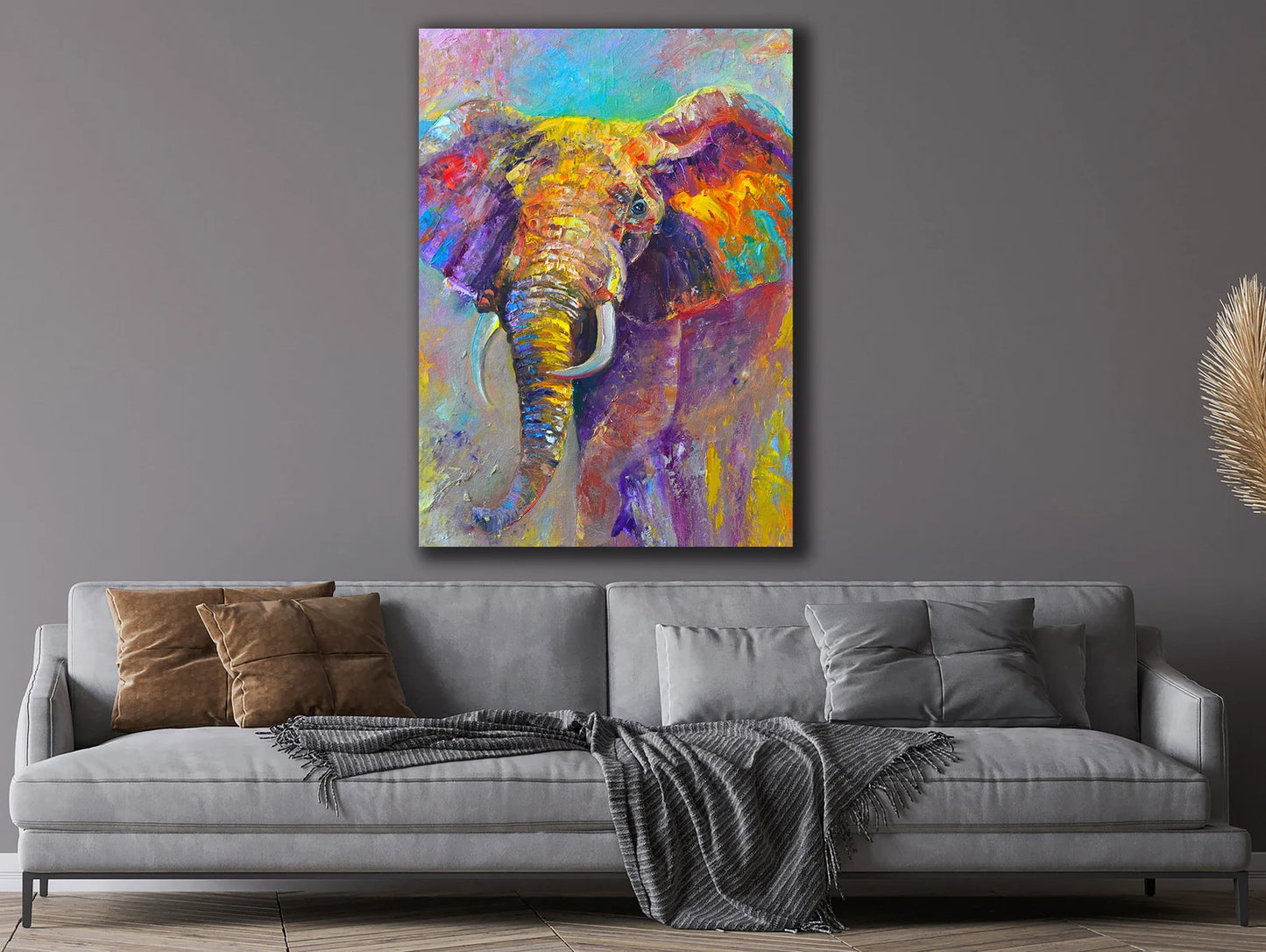 Elefante con tela a colori